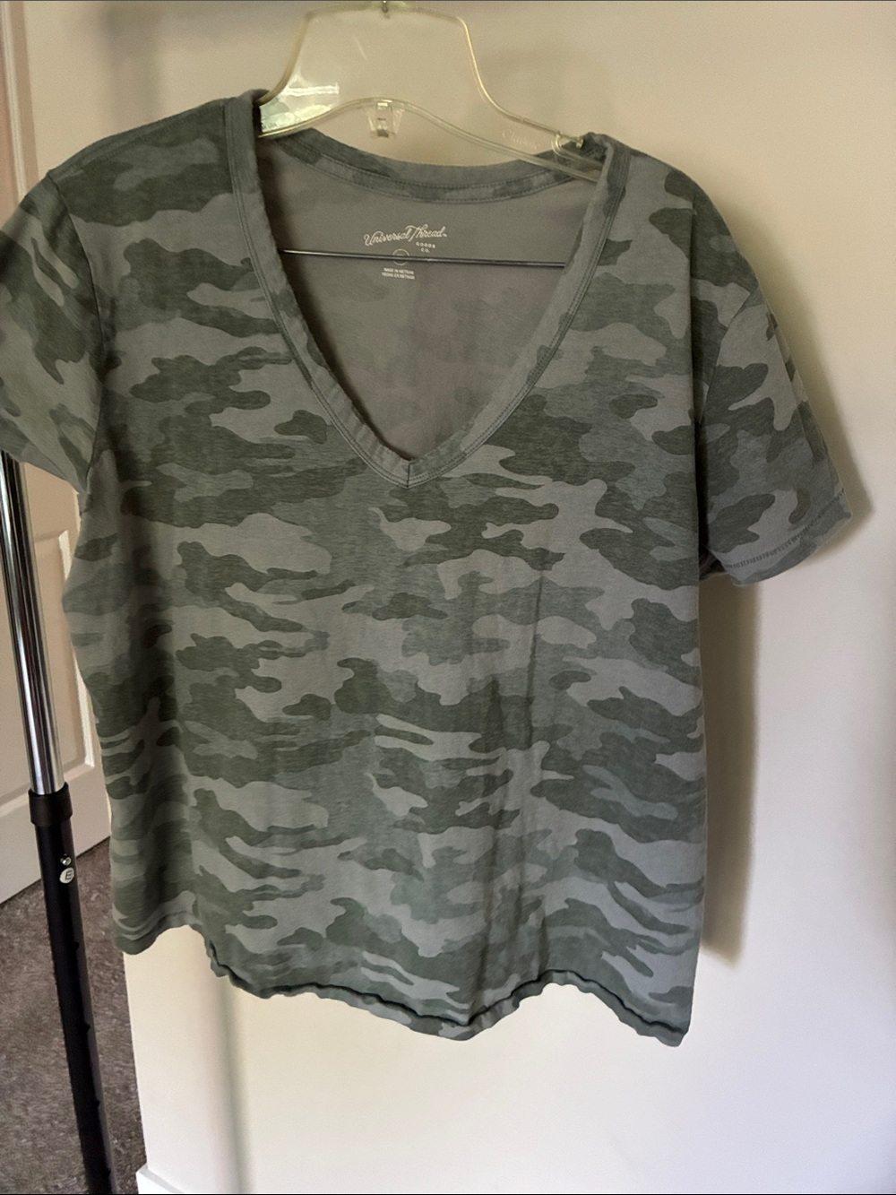 Universal Thread Crewneck T‑Shirt
